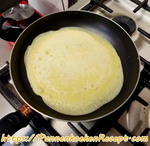 Wraps bakken in de pan op gasfornuis