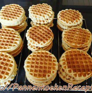 Zelfgebakken suikerwafels zonder gist met kristalsuiker