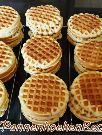 Zelfgebakken suikerwafels zonder gist met kristalsuiker